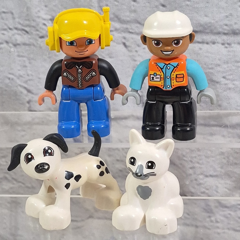 Lego Duplo Figures Lot Of 4 Men Workers Dalmatian Dog Kitty Cat‎
